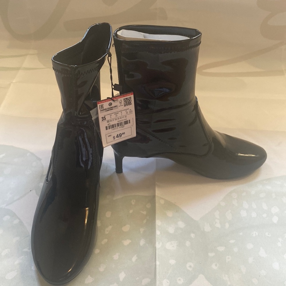 Zara patten leather kitten heel bootie.